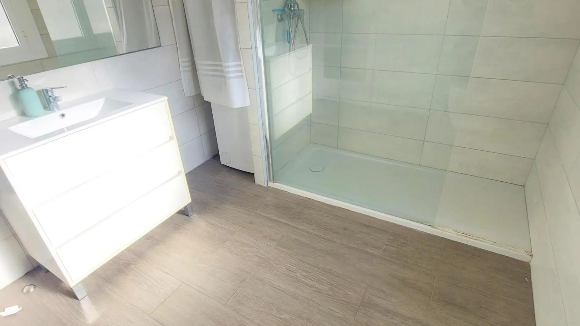 Apartamento Comodo En Llanca, Cerca De Playas Y Tiendas, Wifi Incluido - Es-170-94 Apartment