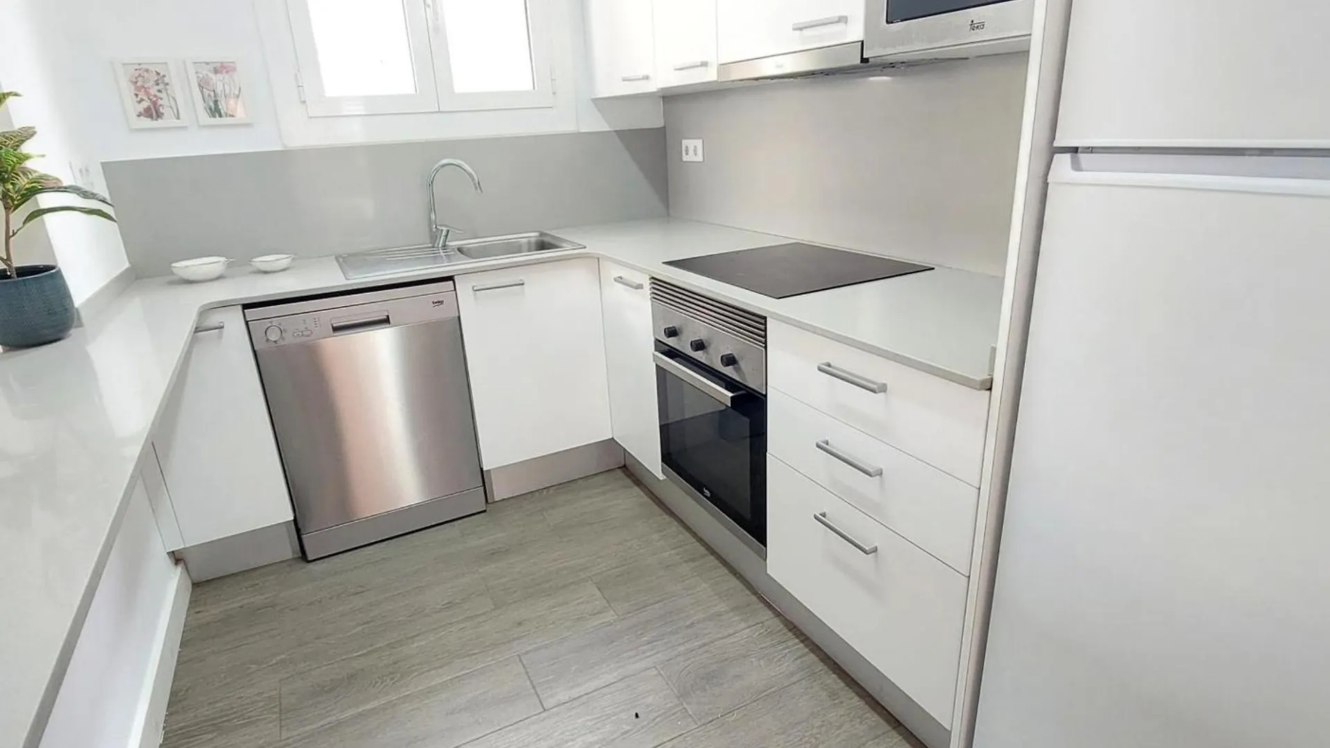 Apartamento Comodo En Llanca, Cerca De Playas Y Tiendas, Wifi Incluido - Es-170-94 0*, Llanca